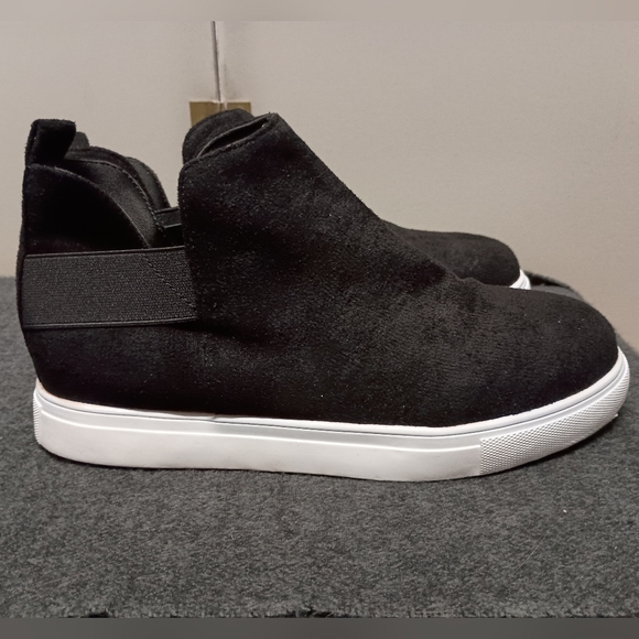 NEW YASIRUN Black Wedge Slip-On Sneaker - Women Size 9 - Picture 5 of 10
